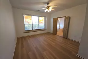 10945 Hawks Landing Rd, Fort Worth, TX 76052 - Photo 11