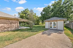 209 Bonham Dr, Hewitt, TX 76643 - Photo 17
