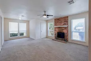 113 Oakwood Ln, Kennedale, TX 76060 - Photo 3