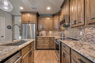 1819 W Belt Line Road, Cedar Hill, TX 75104 - Photo 17
