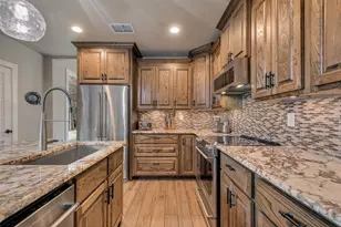 1819 W Belt Line Rd, Cedar Hill, TX 75104 - Photo 17