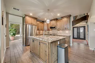 1819 W Belt Line Rd, Cedar Hill, TX 75104 - Photo 15