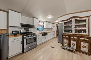 139 N 4th St, Axtell, TX 76624 - Photo 9