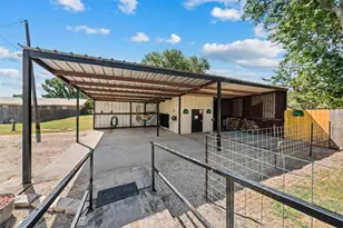139 N 4th St, Axtell, TX 76624 - Photo 17