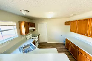 10311 Budtime Ln, Dallas, TX 75217 - Photo 5