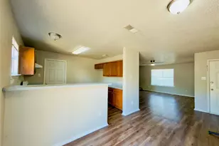 10311 Budtime Ln, Dallas, TX 75217 - Photo 7
