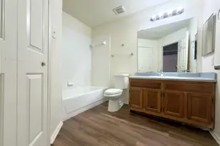 10311 Budtime Ln, Dallas, TX 75217 - Photo 9