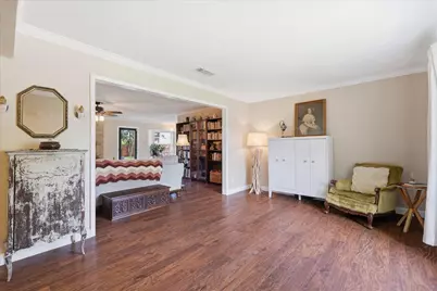 217 E Louella Drive, Hurst, TX 76054 - Photo 5