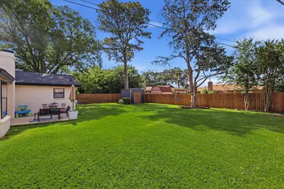 217 E Louella Drive, Hurst, TX 76054 - Photo 35