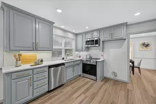 1902 Alamo Dr, Arlington, TX 76012 - Photo 5