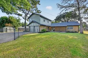 1902 Alamo Dr, Arlington, TX 76012 - Photo 27