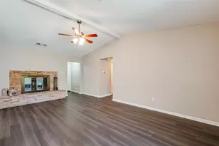 204 E Cunningham Ave, Crowley, TX 76036 - Photo 9