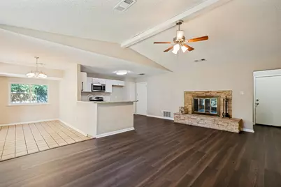 204 E Cunningham Avenue, Crowley, TX 76036 - Photo 11