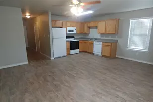 404 N Cleveland Ave, Sherman, TX 75090 - Photo 3