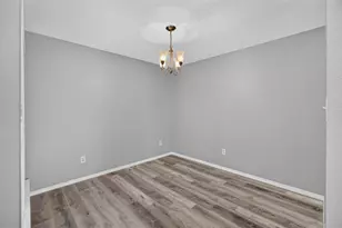 6318 Brookcrest Dr, Arlington, TX 76018 - Photo 3