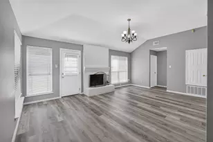6318 Brookcrest Dr, Arlington, TX 76018 - Photo 7