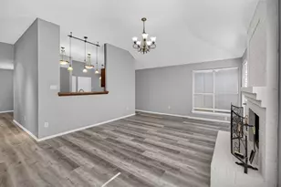 6318 Brookcrest Dr, Arlington, TX 76018 - Photo 7