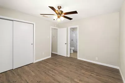 110 Meadowood Road, Enchanted Oaks, TX 75156 - Photo 11