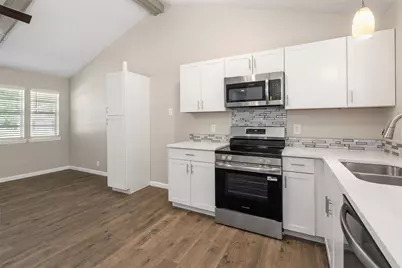 110 Meadowood Road, Enchanted Oaks, TX 75156 - Photo 9