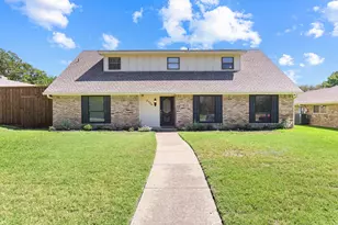 2724 Glen Forest Ln, Plano, TX 75023 - Photo 1