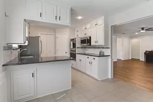2724 Glen Forest Ln, Plano, TX 75023 - Photo 5