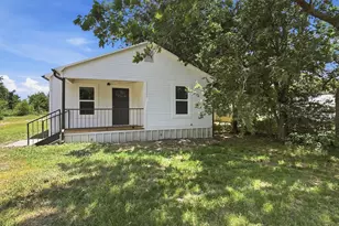 108 N Main St, Sadler, TX 76264 - Photo 11