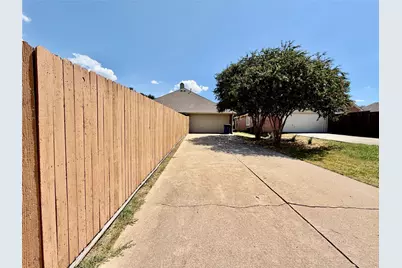 1632 Castle Pines Drive, Frisco, TX 75036 - Photo 29