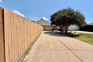 1632 Castle Pines Dr, Frisco, TX 75036 - Photo 29