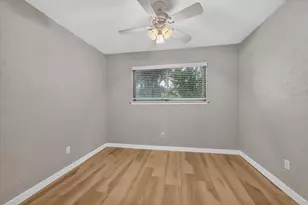 1601 White Oak Ct, Denton, TX 76209 - Photo 9