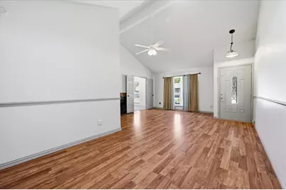 814 Rock Creek Drive, Euless, TX 76039 - Photo 11