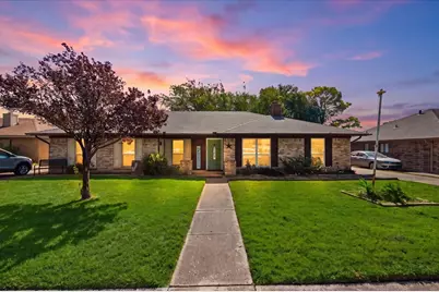 814 Rock Creek Drive, Euless, TX 76039 - Photo 1