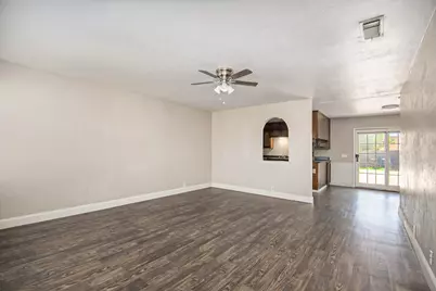 6915 W Cleburne Road, Fort Worth, TX 76133 - Photo 3