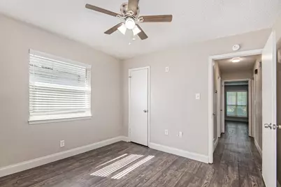 6915 W Cleburne Road, Fort Worth, TX 76133 - Photo 19