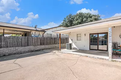 6915 W Cleburne Road, Fort Worth, TX 76133 - Photo 23