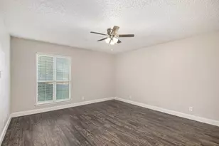 6915 W Cleburne Rd, Fort Worth, TX 76133 - Photo 13