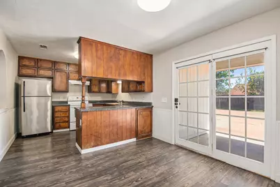 6915 W Cleburne Road, Fort Worth, TX 76133 - Photo 7