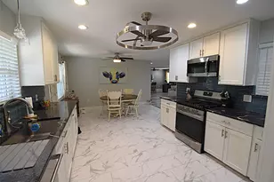 205 E 6th St, Kaufman, TX 75142 - Photo 13