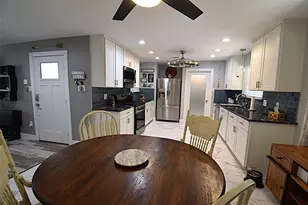 205 E 6th St, Kaufman, TX 75142 - Photo 9
