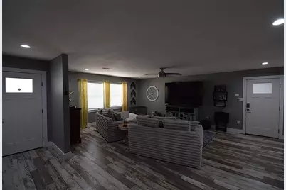 205 E 6th Street, Kaufman, TX 75142 - Photo 5