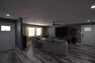 205 E 6th St, Kaufman, TX 75142 - Photo 5