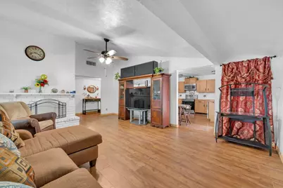 5013 Shannon Drive, The Colony, TX 75056 - Photo 5