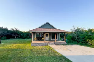 2401 Fox Ct, Granbury, TX 76048 - Photo 1