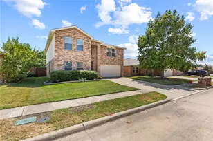 2212 Plum Ct, Little Elm, TX 75068 - Photo 5