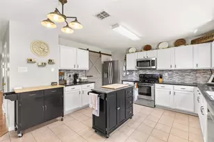 2212 Plum Ct, Little Elm, TX 75068 - Photo 3