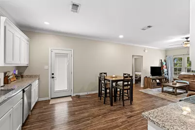 916 W Elm Street, Denison, TX 75020 - Photo 11