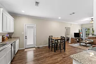 916 W Elm St, Denison, TX 75020 - Photo 11