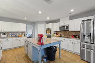 5215 Ganzer Rd W, Krum, TX 76249 - Photo 13