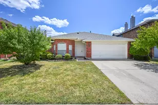 216 Quail Trail Ln, Arlington, TX 76002 - Photo 1