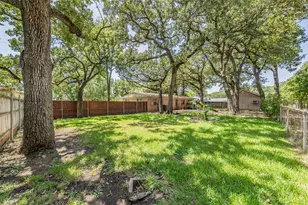 1233 Fair Oaks Dr, Irving, TX 75060 - Photo 31