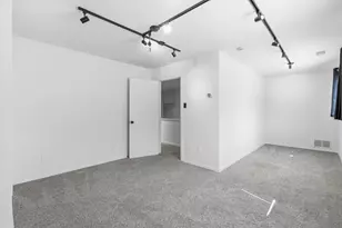 6705 Clear Springs Cir, Garland, TX 75044 - Photo 23